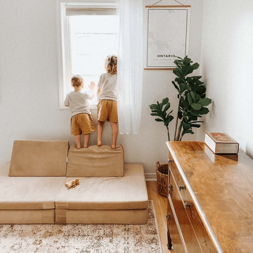 Cushy Couch - Cushy Couch