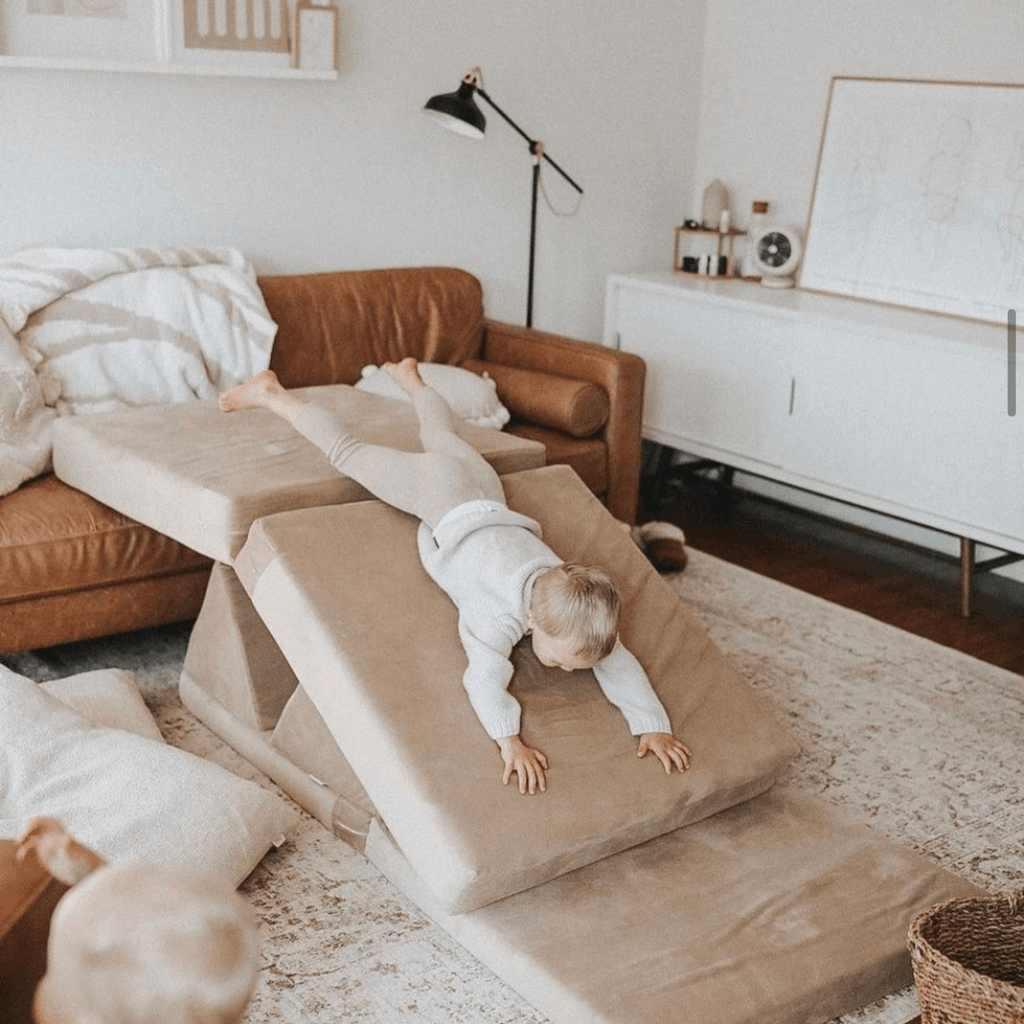 Cushy Couch - Cushy Couch