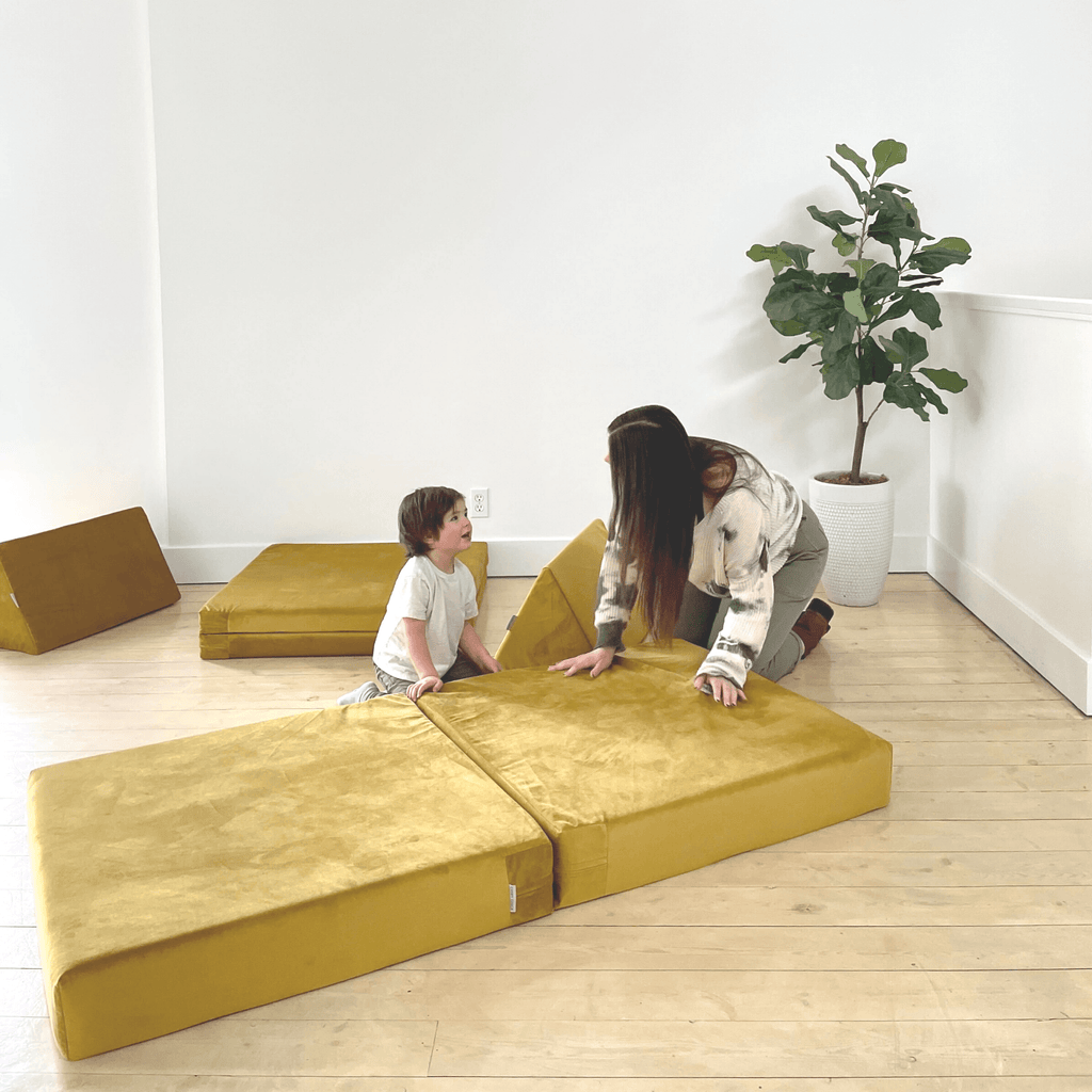 Cushy Couch - Cushy Couch